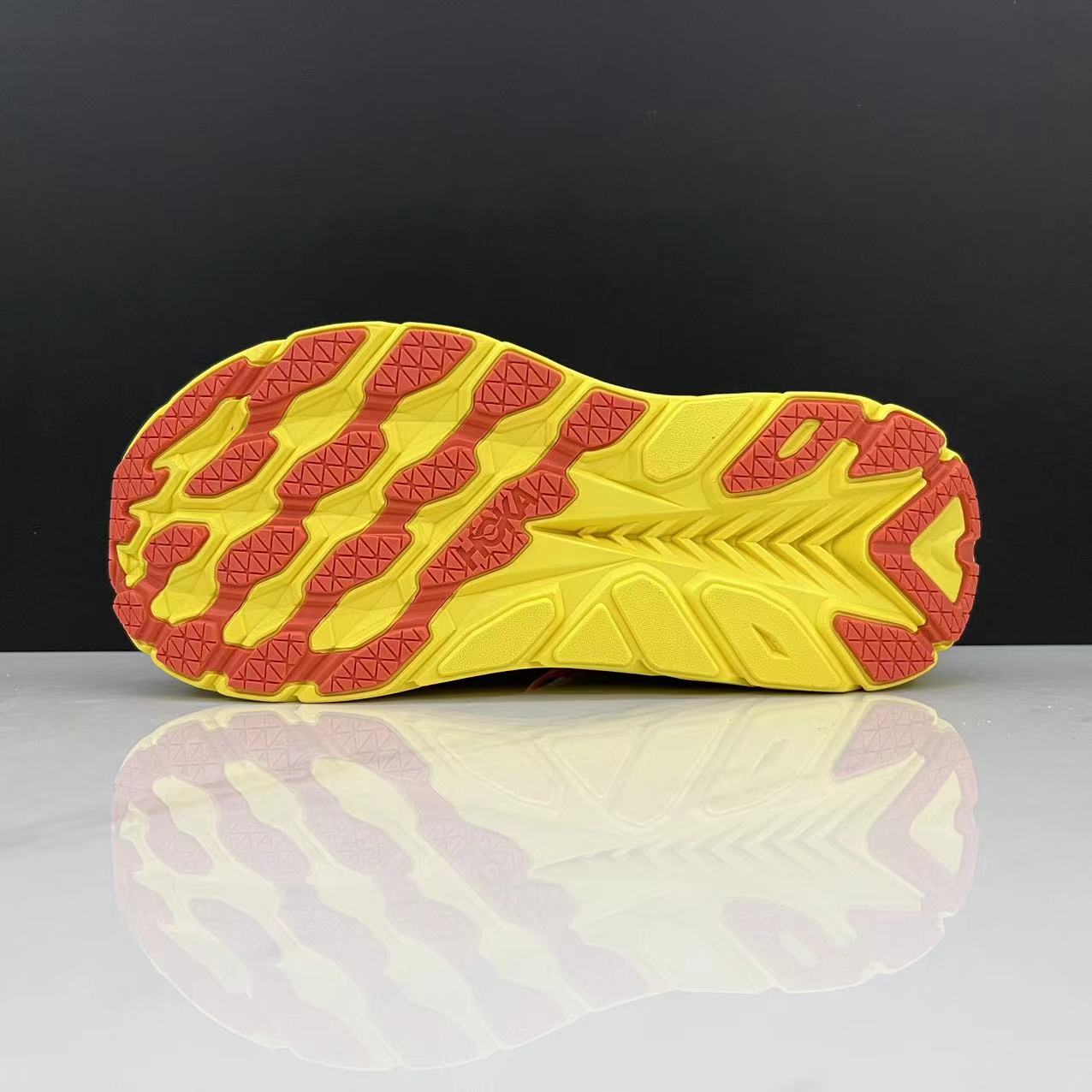 HOKA ONE Clifton 8 Running Trainers Illuminating Yellow Breathable Anti Slip Sports Shoes  yellow and red soles 
