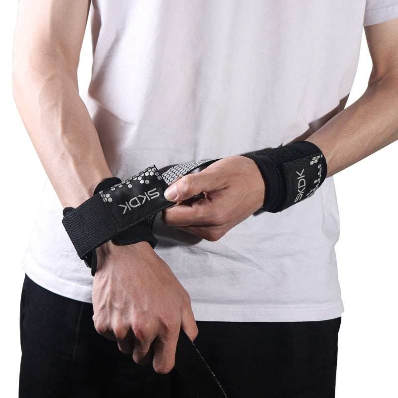 SKDK anti slip Wrist Straps for Weightlifting Gym Wristband with wrist padding