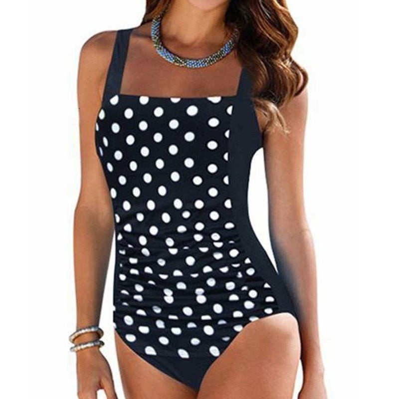 Compra bcd19941a Sexy Dot One-Piece Large Swimsuits Closed Plus Size Swimwear For Pool Beach Body Bathing Suit Women Summer Female Swimming Suit