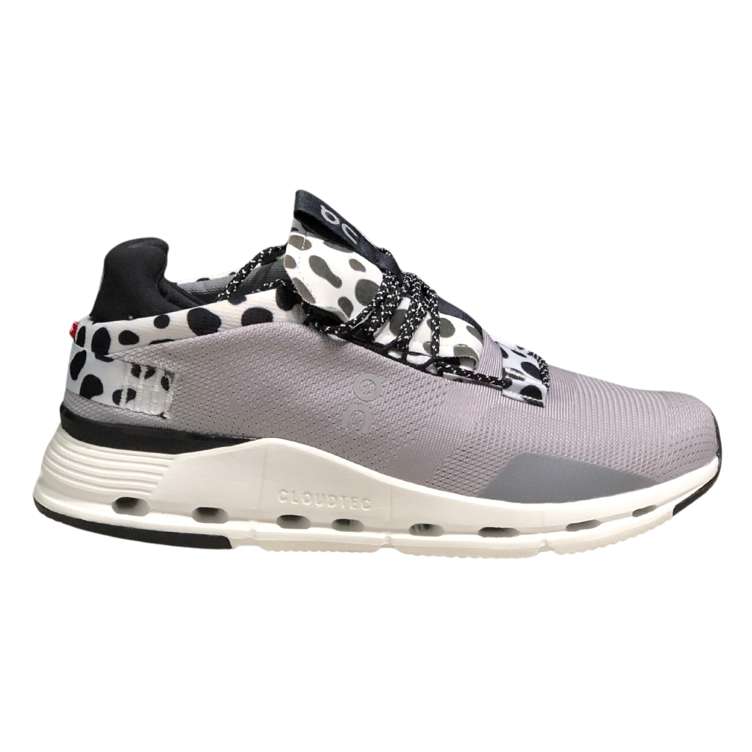 On Cloud Cloudnova Women spotted Running Shoes profile 