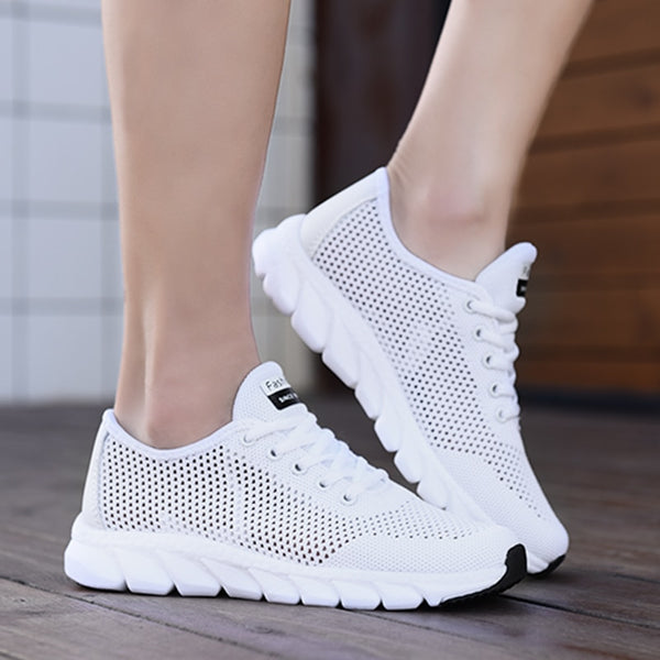 Lightweight & Breathable Canvas Non-Slip Flat Sports Shoes for Women