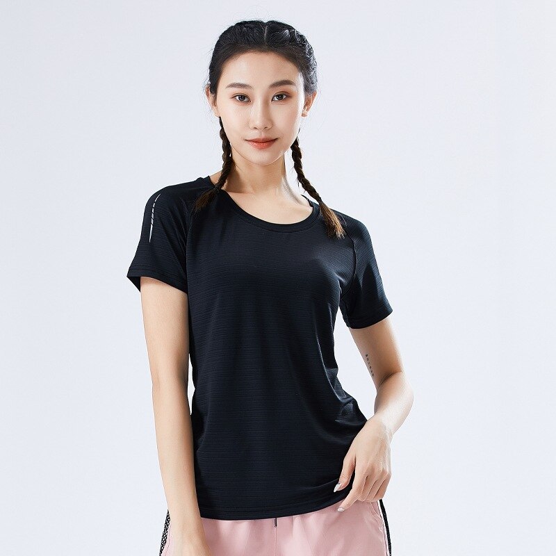 Compra black Breathable Quick Dry Running T Shirt for Women